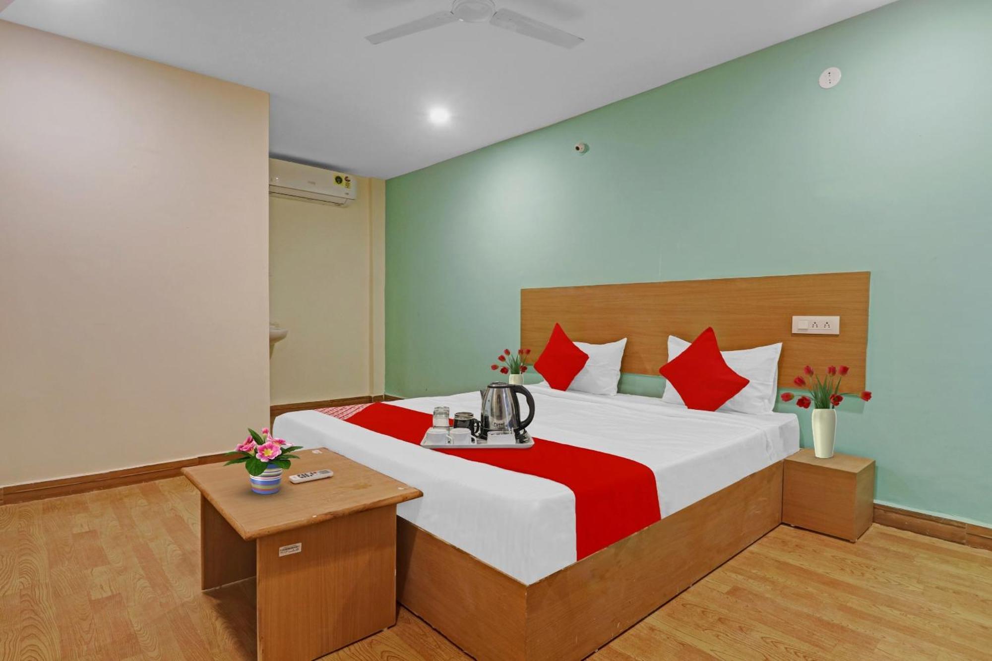 Hotel O Lavish Stay Хидерабад Екстериор снимка
