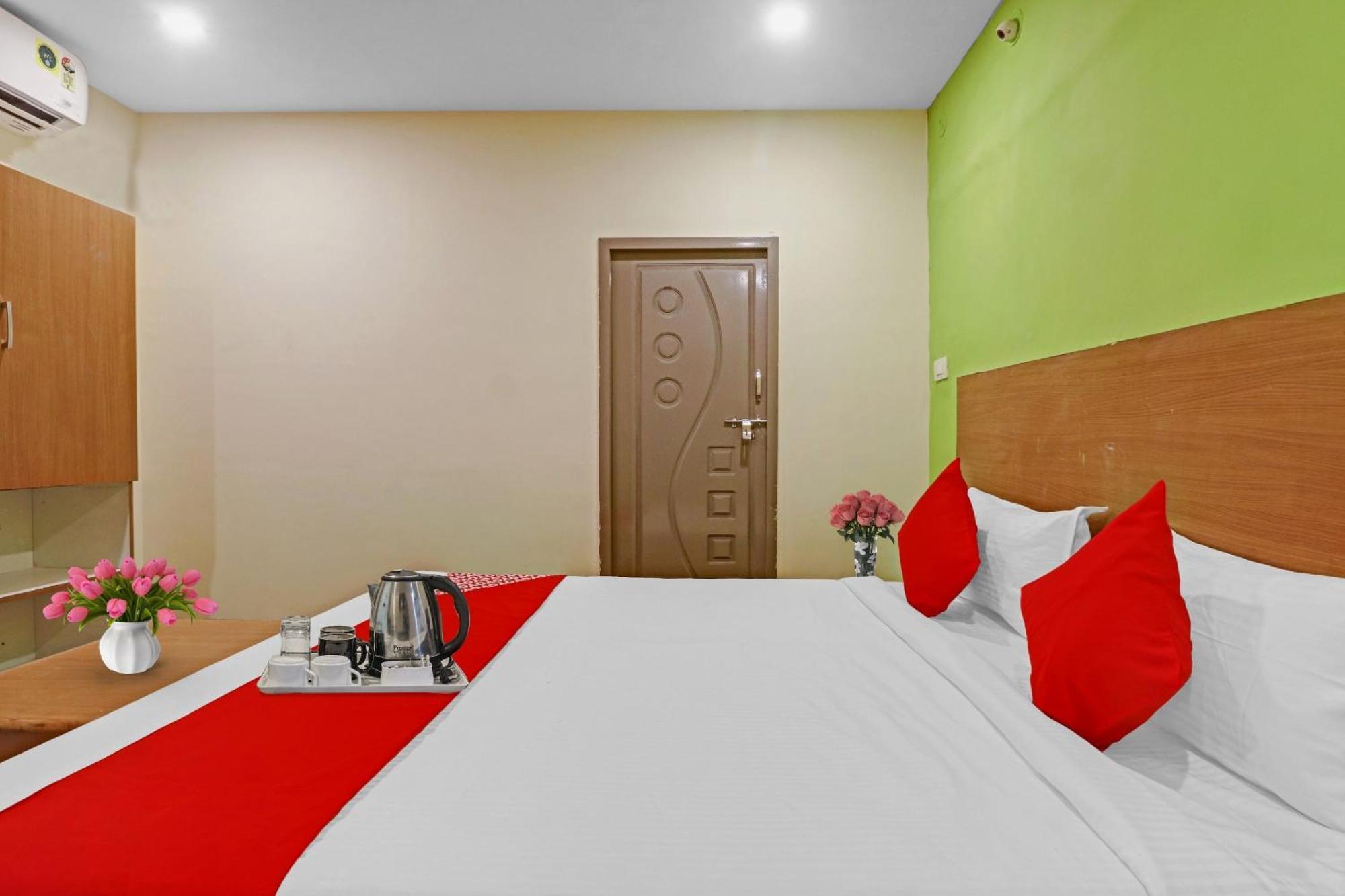 Hotel O Lavish Stay Хидерабад Екстериор снимка