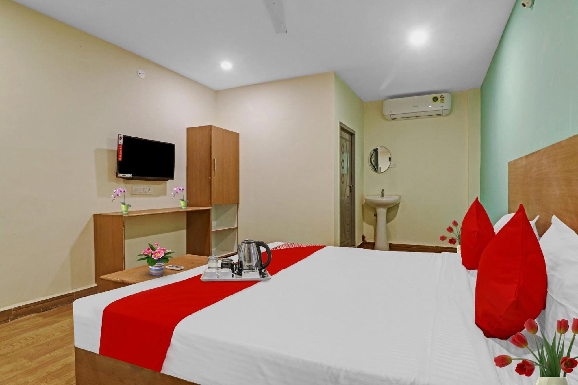 Hotel O Lavish Stay Хидерабад Екстериор снимка