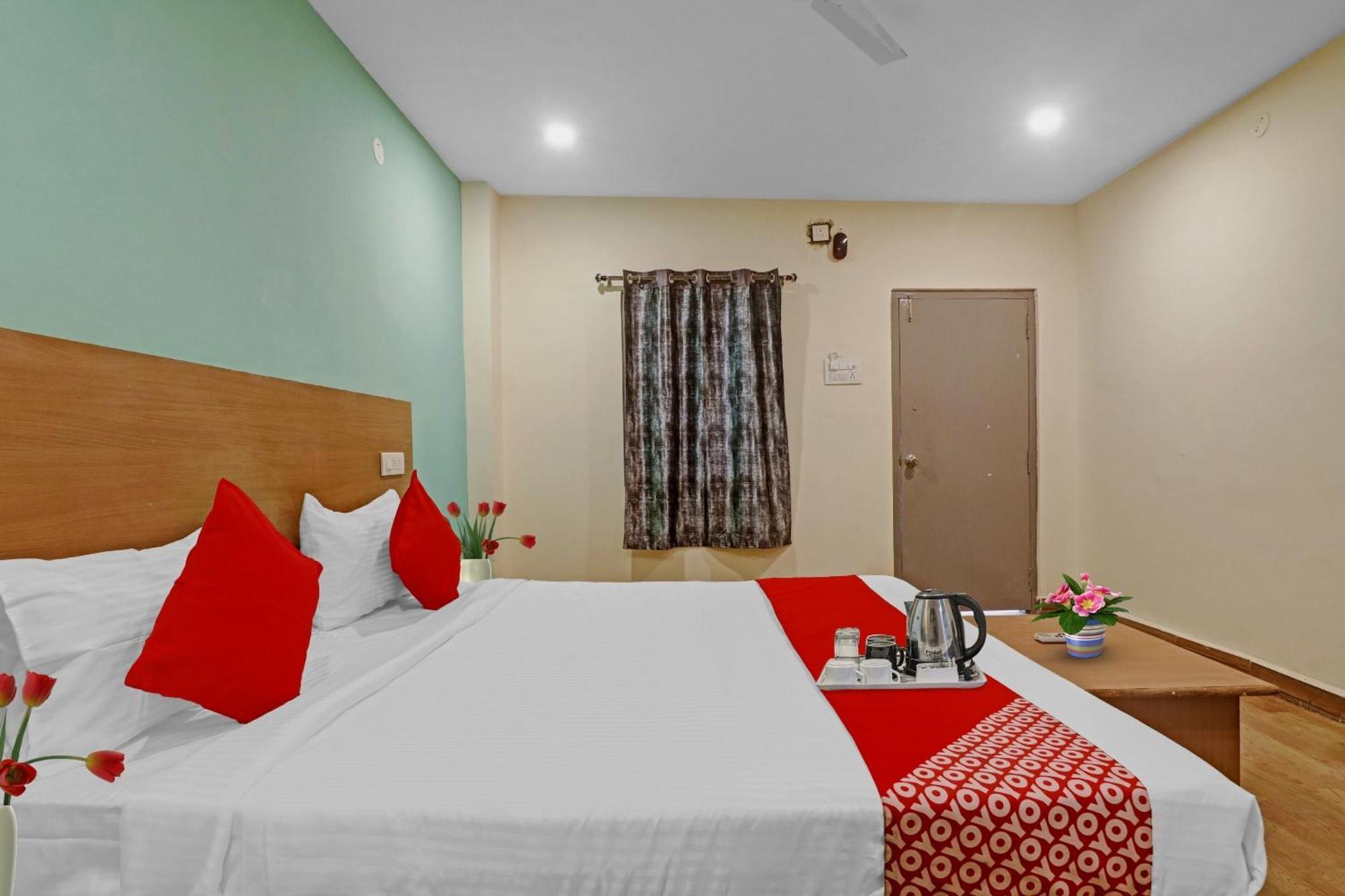 Hotel O Lavish Stay Хидерабад Екстериор снимка